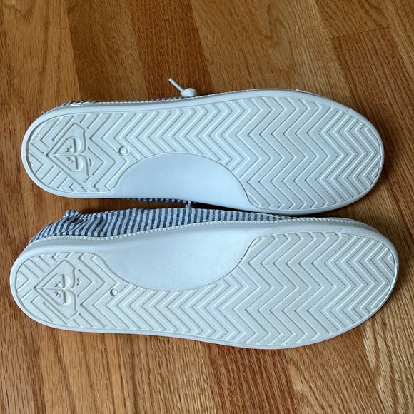 ROXY Blue and White Striped Sneaker - Picture 9 of 10